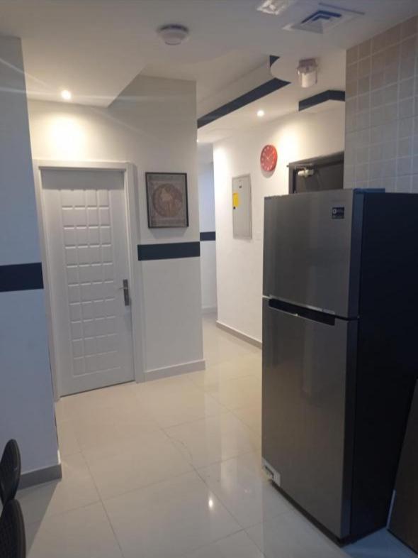 Traveller Partition Room In Al Barsha 1 Near Metro ドバイ エクステリア 写真