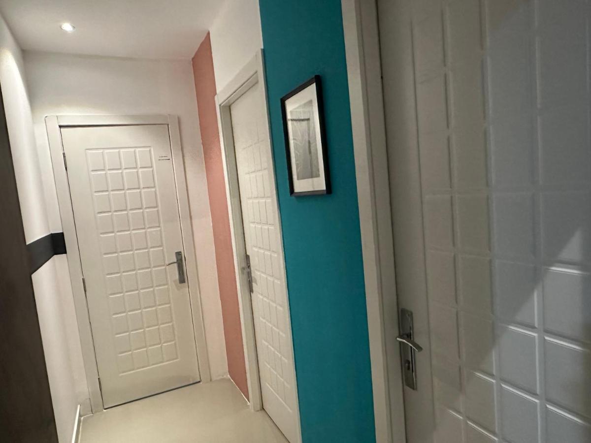 Traveller Partition Room In Al Barsha 1 Near Metro ドバイ エクステリア 写真